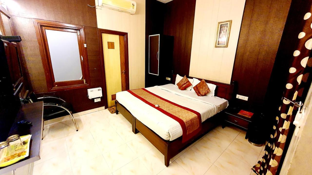 Hotel Hk Continental Amritsar Extérieur photo