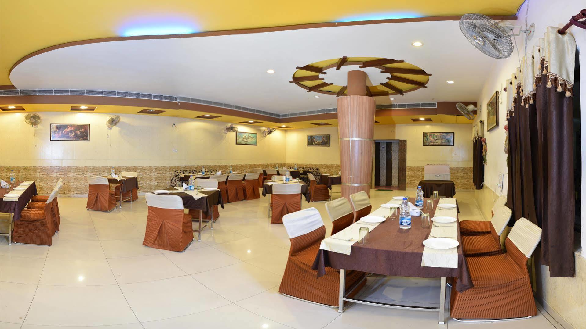Hotel Hk Continental Amritsar Extérieur photo