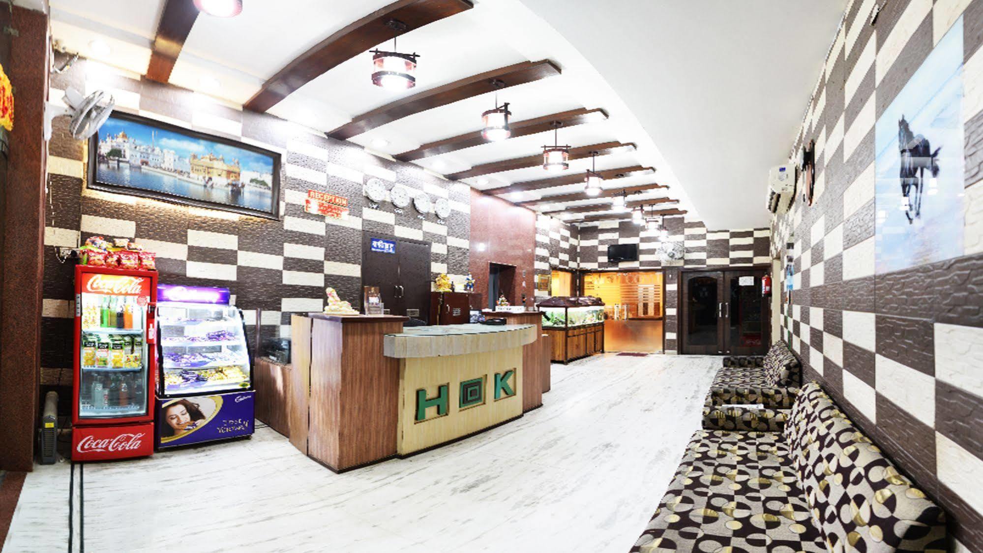 Hotel Hk Continental Amritsar Extérieur photo