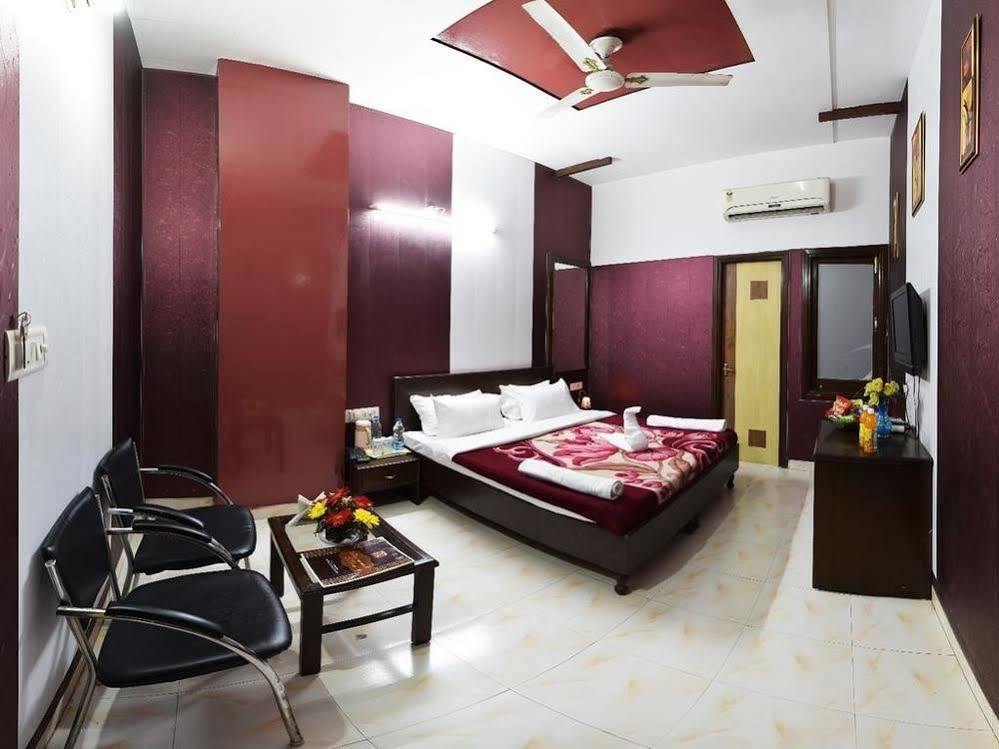 Hotel Hk Continental Amritsar Extérieur photo